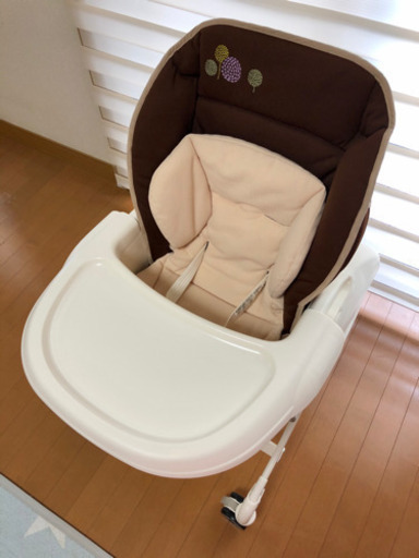 Combiコンビ　美品ハイローチェア　電動スウィングラック(バウンサー)