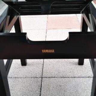 ■ピアノ用　椅子　YAMAHA製の画像