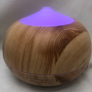 木目調のオシャレなライト付ミスト加湿器をお安くお譲りいたします。の画像