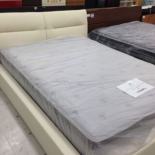 取りに来れる方限定！UNICOのセミダブルベッド！