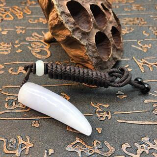 【グ・ムチエ】超美品 天然A翡翠 龍牌 鑑定書付き ネックレス2220 グ・ムチエ】超美品 天然A翡翠 龍牌 鑑定書付き ネックレス2220 超美品