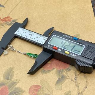 ピアス 枝豆 本翡翠 氷ヒスイ 緑色 光沢感 縁起物 誕生日プレゼント 鑑別書有3の画像