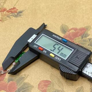 ピアス 枝豆 本翡翠 氷ヒスイ 緑色 光沢感 縁起物 誕生日プレゼント 鑑別書有3の画像