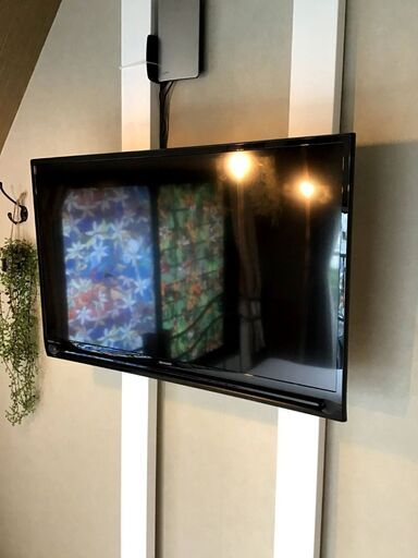 【超美品！おまけ付き】SHARP　AQUOS　32V型 ハイビジョン液晶テレビ 外付けHDD対応 2画面機能(TV+外部入力)搭載　（１１月下旬引渡し　PayPay可）