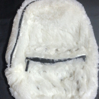新品　ふわふわ　リュックサック   他にもあり