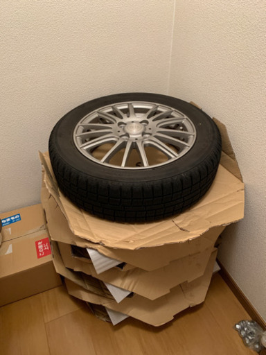 スタッドレスタイヤとアルミホイールの4本セット 1シーズン使用　155 65R14