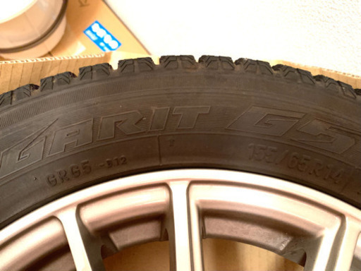 スタッドレスタイヤとアルミホイールの4本セット 1シーズン使用　155 65R14
