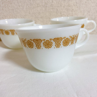 OLD PYREX ゴールデンバタフライ ミルクグラス　カップ3pの画像