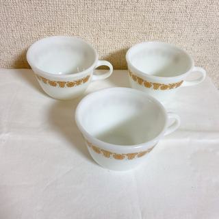 OLD PYREX ゴールデンバタフライ ミルクグラス　カップ3pの画像