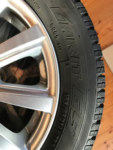 軽自動車用　スタッドレスタイヤ 2シーズン使用 専用ナット付き