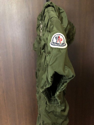 モンクレール　ベスト　国内正規品　新品に近い状態