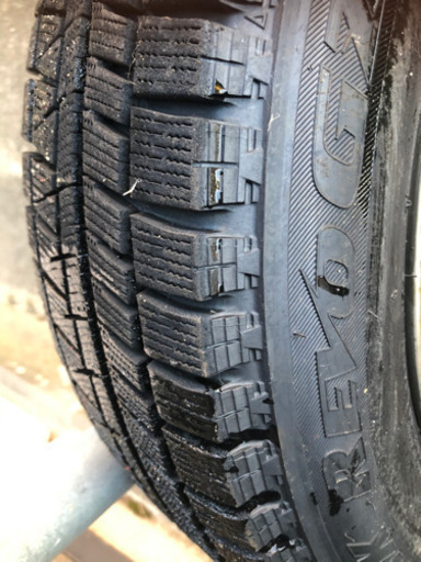 スタッドレスタイヤ4本　165/70R14