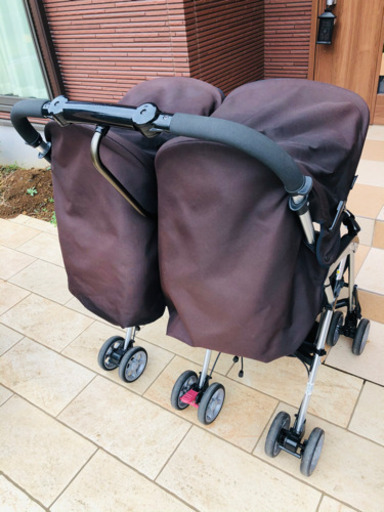 combi コンビ　双子用　ベビーカー　