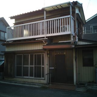 ２駅利用可・南道路に付、日当たり良好・ペット可能・室内クリーニング済