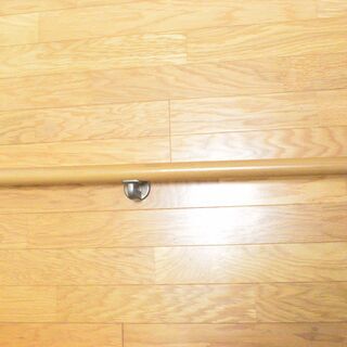 ★中古：ToTo 手すり 手摺 　横型　 木製 バリアフリー 