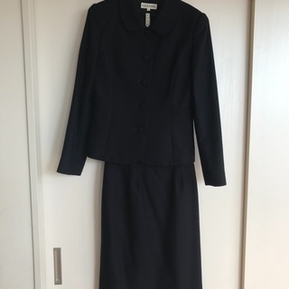 お受験用　濃紺スーツ