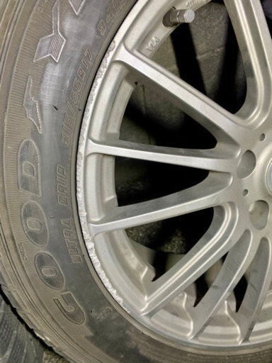 スタッドレス ravrion selzer17インチ PCD114.3/5H