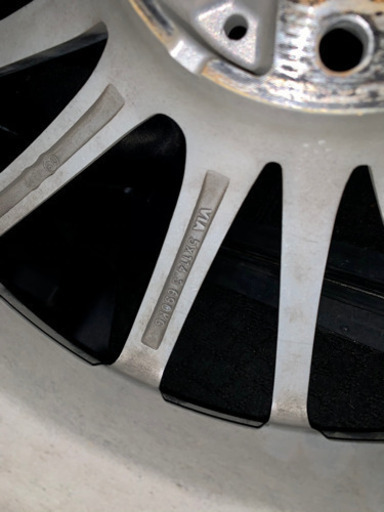 スタッドレス ravrion selzer17インチ PCD114.3/5H