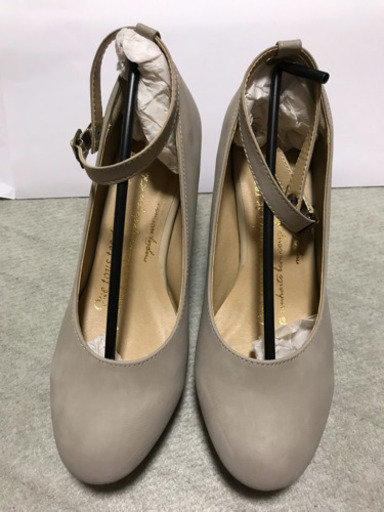 【新品】7㎝チャンキーヒールパンプス（23〜23.5㎝）