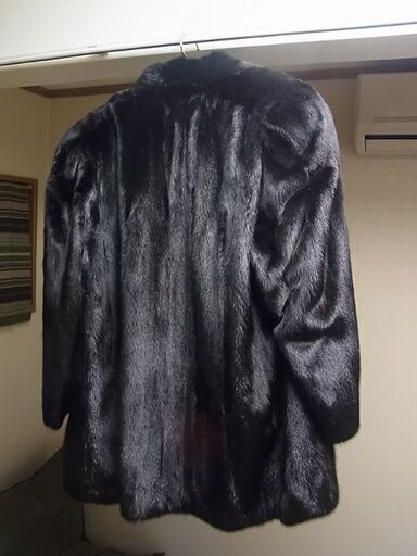 SAGAミンクの高級ミンク毛皮コート