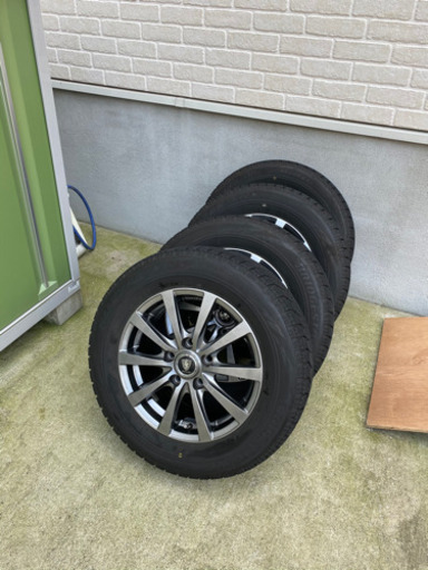 スタッドレスタイヤ　ブリヂストン　ブリザック