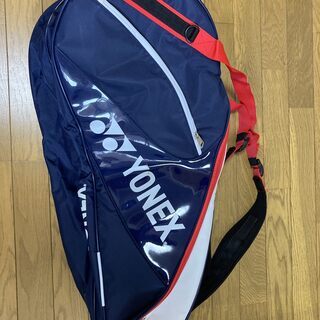 テニスラケット専用バッグの画像