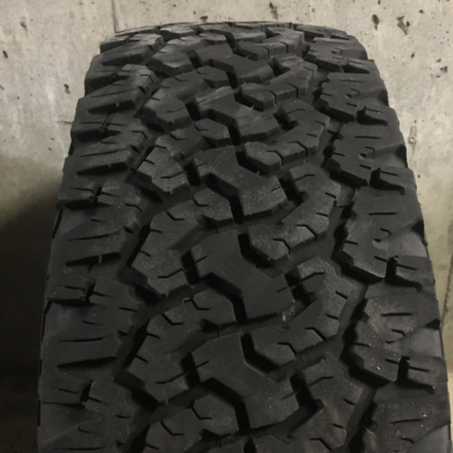 BFGOODRICH / LT265/65R17 / PCD139.7 6H オフセット-18 / パジェロ　ハイラックス　サーフ