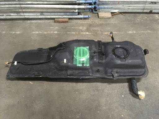 ヴェルファイア　GGH20 2GR　ガソリンタンク　フューエルタンク