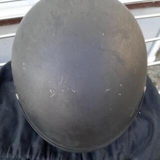 バイクのヘルメット　やや使用感ありの画像