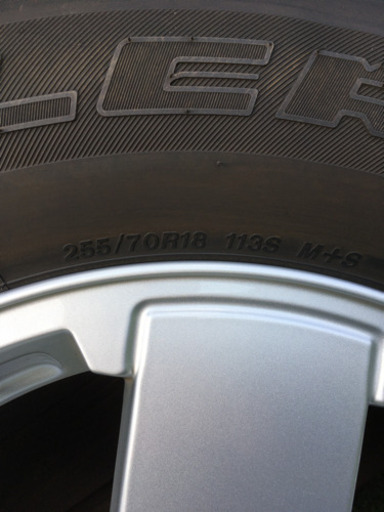 Jeep ラングラー 純正タイヤホイール