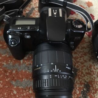 フィルムカメラ キャノン EOS KISS ＋ SIGMA製レンズ２本（28-80mm＋75-300mm セット）の画像