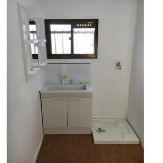 ☆一戸建☆5DK☆駐車場☆屋根付きテラス☆家庭菜園☆ペット☆お風呂新品☆フルリフォーム済み☆結婚新生活支援補助金☆ - 不動産