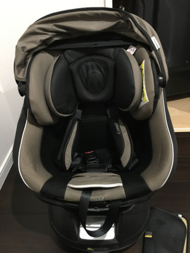 360°回転します。また頭側にクションがあり安全性があります。