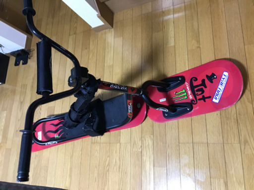 ■スノースクート Insane Toys Int イノセント トイズ