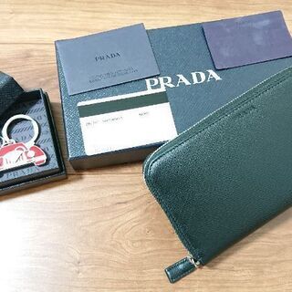 レア★新品★未使用★箱付 PRADA キーリング 車★直営店購入★レッド×シルバー★ユニセックス★キーホルダー 車モチーフ★プラダ出品⑧