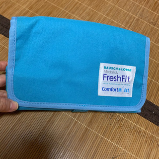 [お譲り致します]コンタクトなどを入れる旅行用ケースの画像