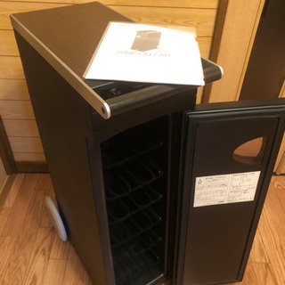 【美品】電子冷却式ワインセラー WA-12E 40L １２本収納タイプ