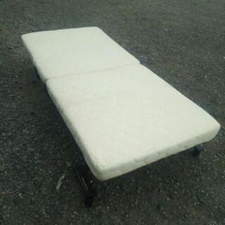 折りたたみ式ベッド  中古品の画像
