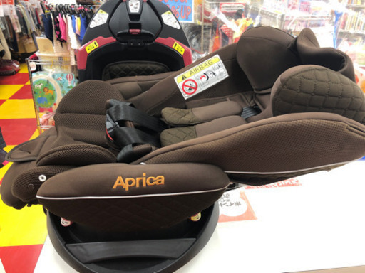 アップリカ　Aprica　フラディアグロウ　HIDX　チャイルドシート　シートベルト固定　フラットベッド　新生児～４歳頃