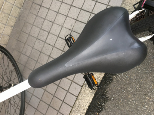白　クロスバイク　26インチ