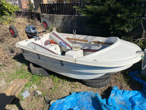 2馬力船外機付き　2人乗りボート