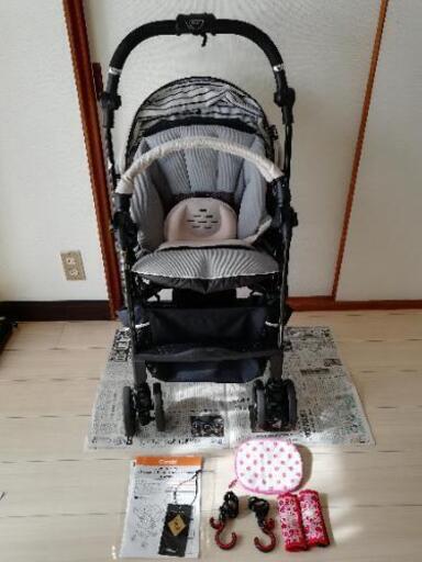 お取引先決定!コンビ　メチャカルハンディ　オート4キャス　コンパクト