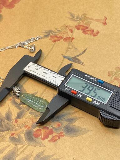 福袋 ネックレス 羽毛 本翡翠 氷ヒスイ 緑色 光沢感 誕生日プレゼント 鑑別書有