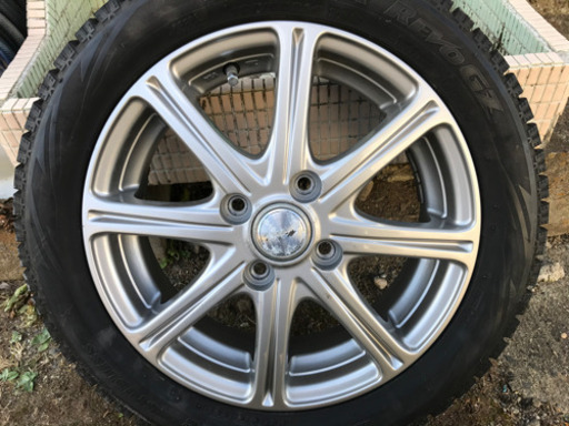 軽自動車　アルミホイール付きスタッドレスタイヤ
