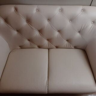 二人掛けソファーの画像