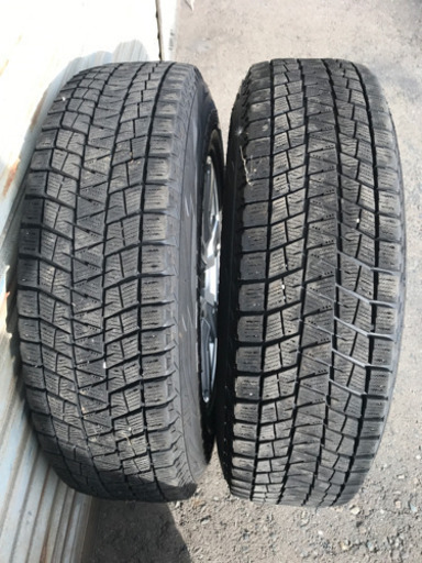 ハイエース200系アルミ付きスタッドレス