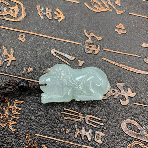 福袋 ペンダント ワンちゃん 犬 本翡翠 氷ヒスイ 緑色 誕生日プレゼント 鑑別書有