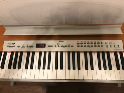 ヤマハ　電子ピアノ　P120