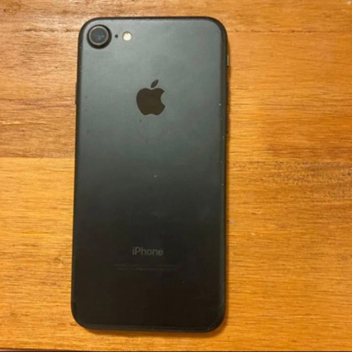 iPhone 7 Black 128 GB 11月1にバッテリー新品に交換済