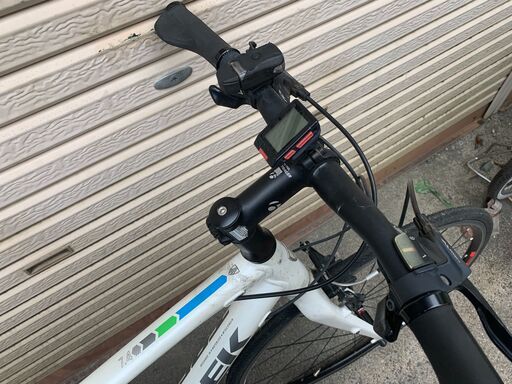 人気車　TREK　7.4　2016年モデル　サイズ445（17.5インチ）中古美品　クロスバイク